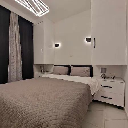 3 Modern Close To The Beach! דירה *