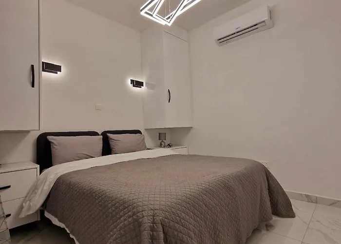 Daire 3 Modern Close To The Beach!