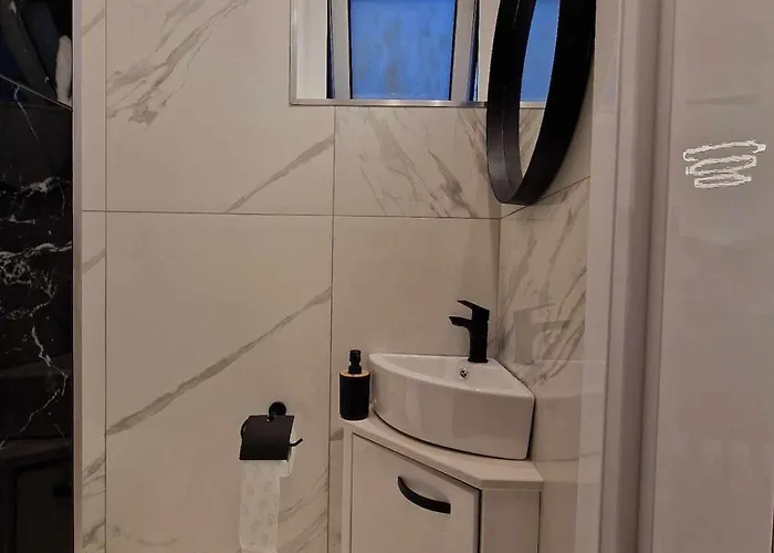 3 Modern Close To The Beach! Апартаменты *