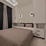 3 Modern Close To The Beach! דירה *