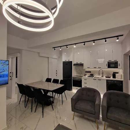 3 Modern Close To The Beach! לרנקה